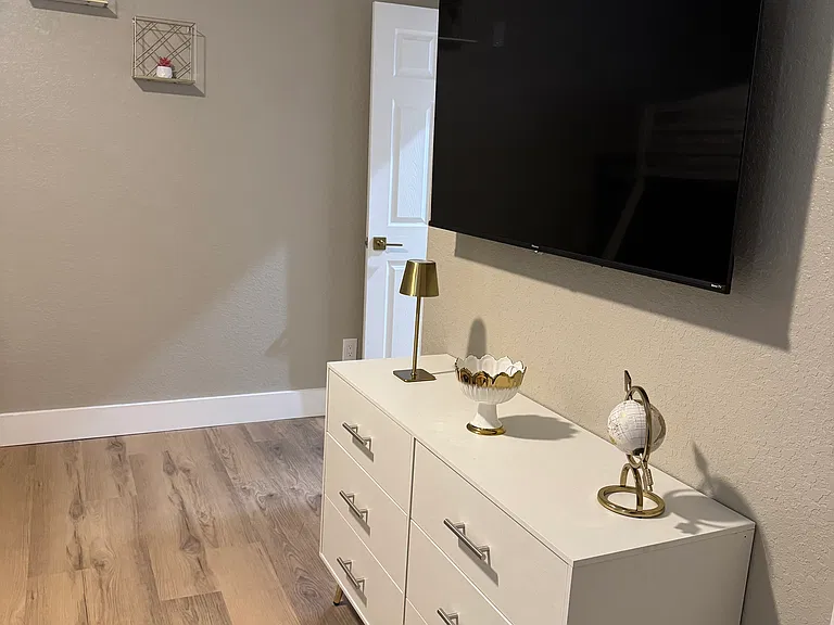 704 Exchange Ave — Photo 17