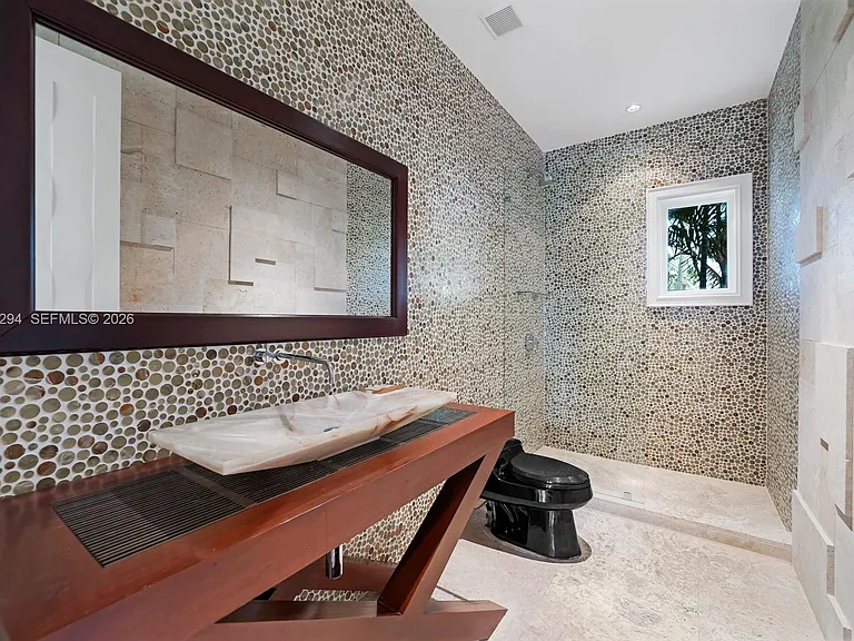 16 Palm Ave — Photo 18