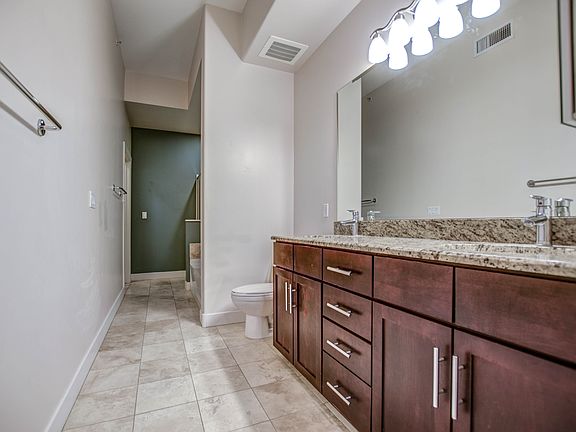 3rd image of 945 E Playa Del Norte Dr