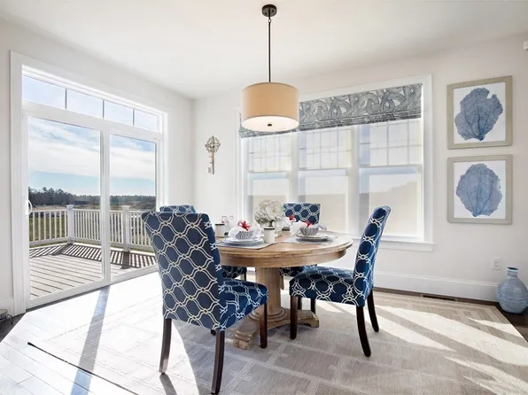 1 Thomas Mann Cir Lot 1, Norfolk, MA 02056