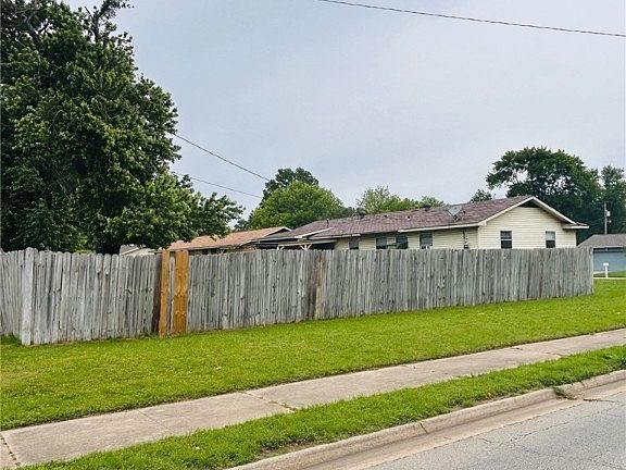 5th image of 127 Dartmouth Ln