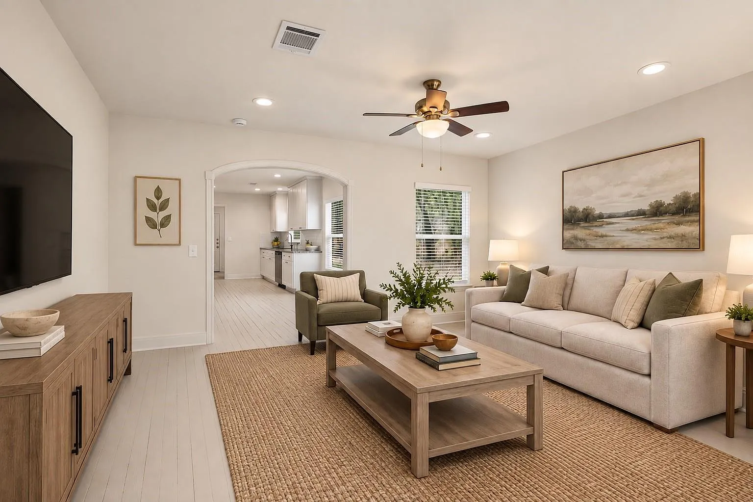 3 bed, 1.0 bath, 1140 sqft, $1,600 — Photo 2