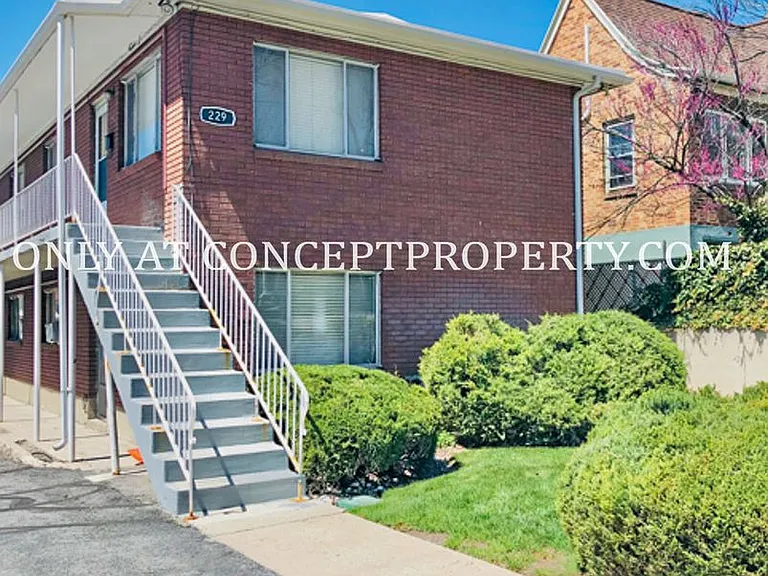 227 E St — Photo 49
