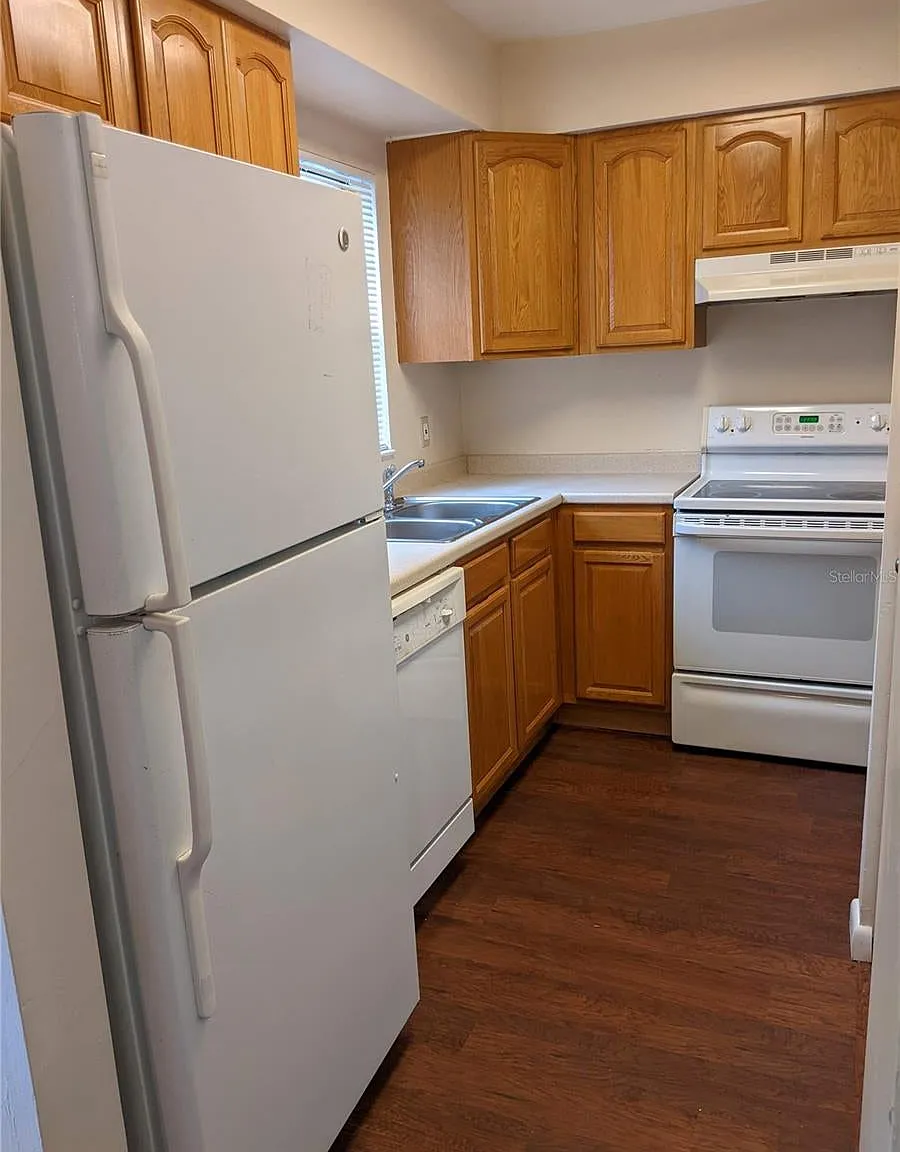 2 bed, 1.5 bath, 960 sqft, $1,150 — Photo 4