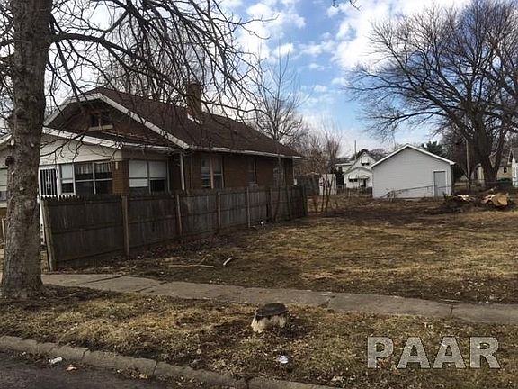 3rd image of 205 N Bergan Ave