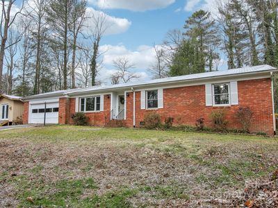 3 Bansha Dr, Hendersonville, NC, 28791