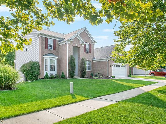 3rd image of 566 Rock Hollow Dr NE