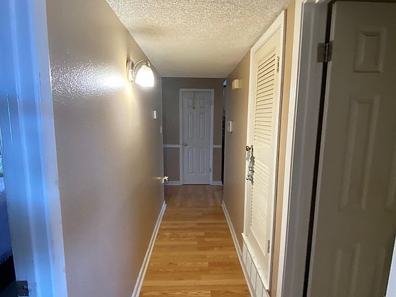 2nd image of 4413 Delwood Ave
