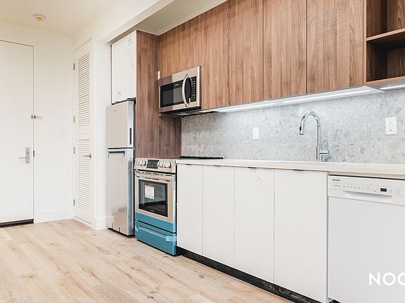 5th image of 380 Grove St #2M