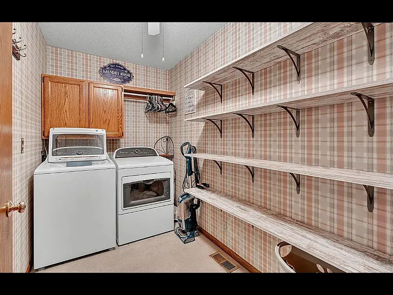 7805 W Quail Run Cir — Photo 3