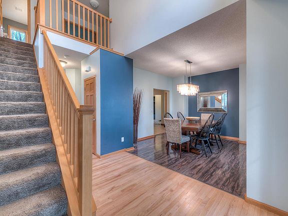 3rd image of 3123 N View Ln