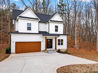 140 Meadowfall Ln, Troutman, NC 28166