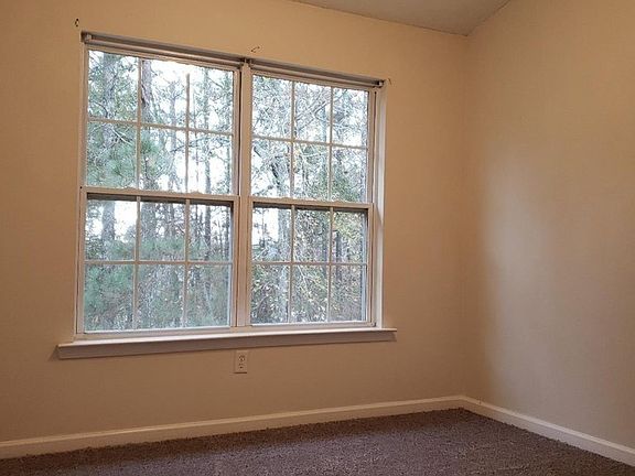 3rd image of 185 Lossie Ln