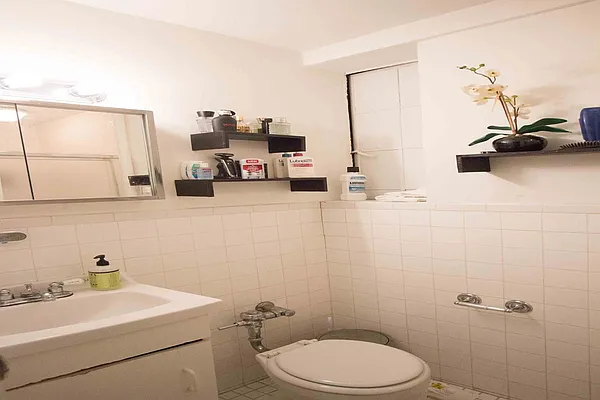 Rented by Maz Group NY | media 11