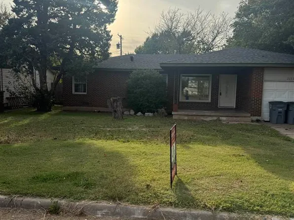 2222 NW 25th St, Lawton, OK 73505