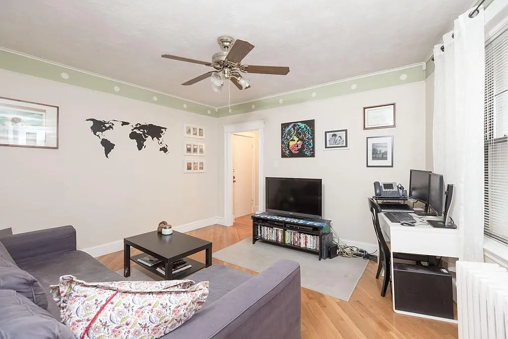 1 bed, 999 sqft, $2,750 — Photo 3