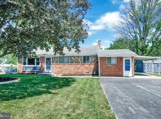 941 Erlen Dr, York, PA 17402