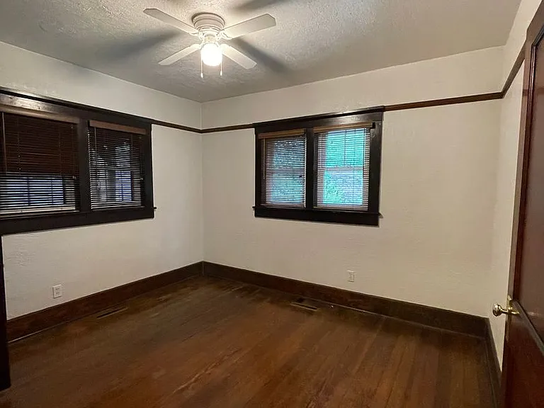 499 Littleton St — Photo 11