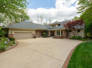 6343 Whitney Woods, Richland, MI