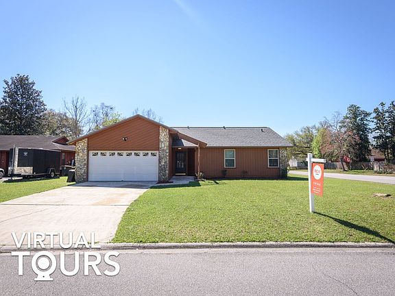 4th image of 8062 Sable Woods Dr N