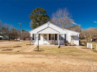 1227 Laurel Ave, Lancaster, SC 29720