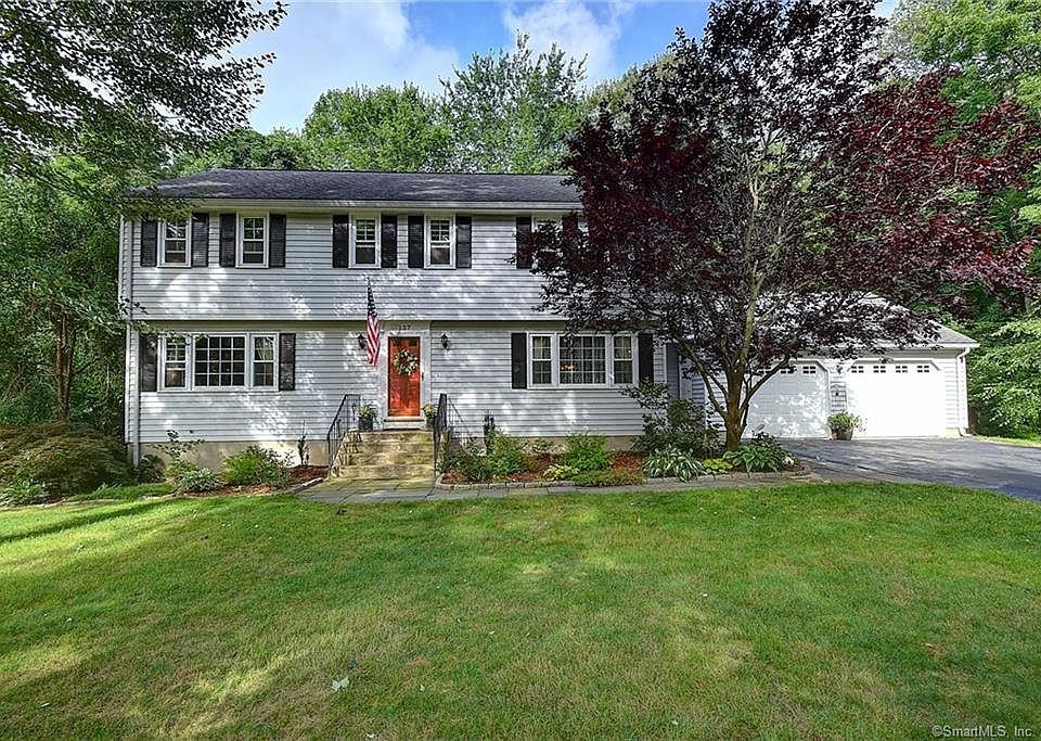 1st image of 137 Belle Woods Dr
