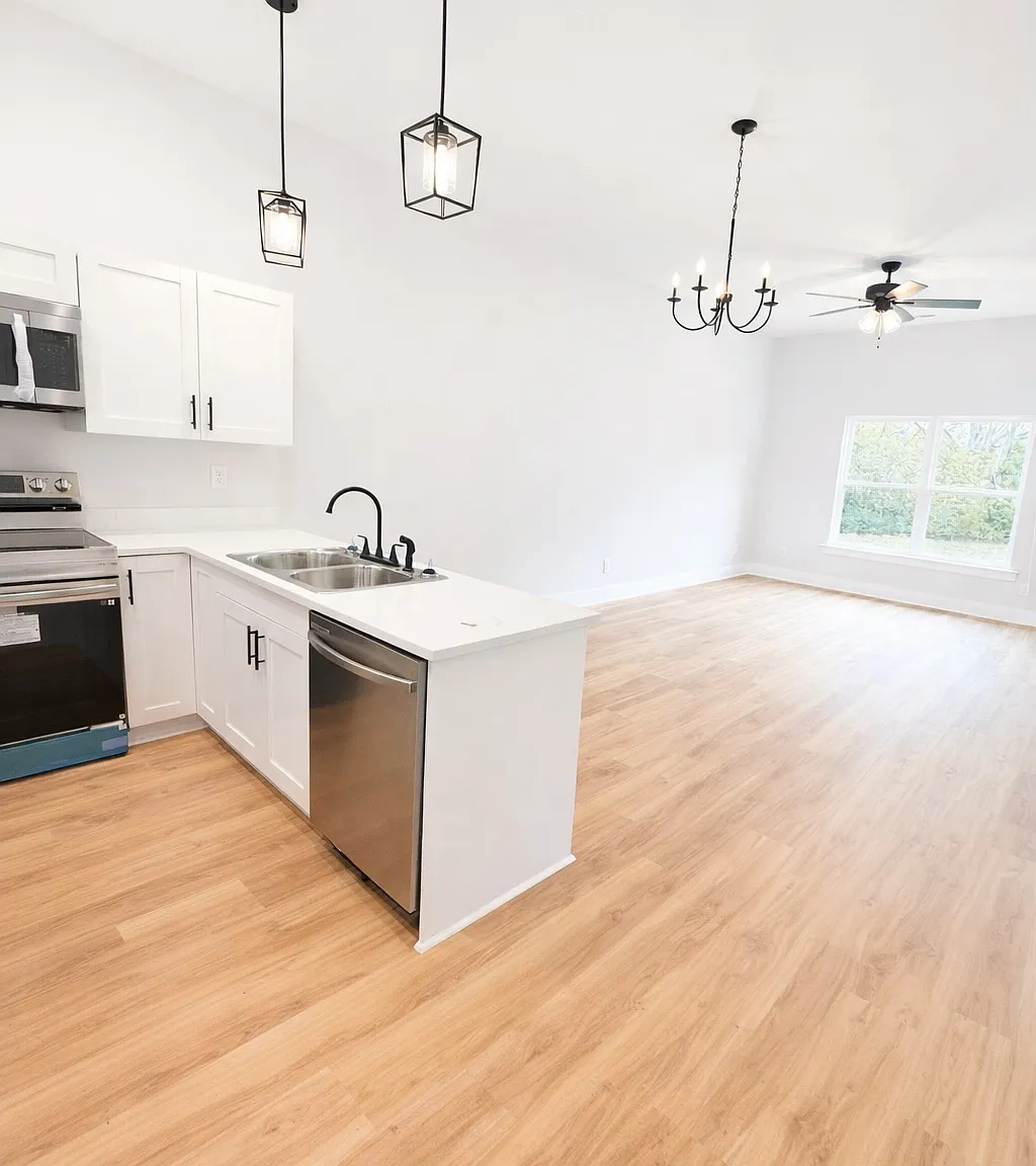 1515 Jordan Rd — Photo 4