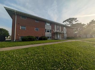 390 W Walnut St #2B, Kankakee, IL 60901