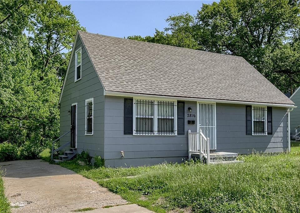 1st image of 2816 E 63rd St