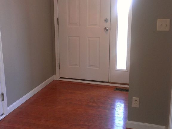5th image of 6275 Castle Oak Dr