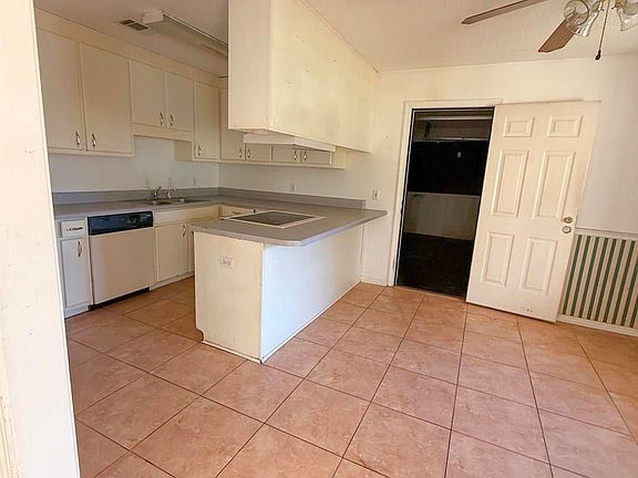 4th image of 4102 Buford Ln