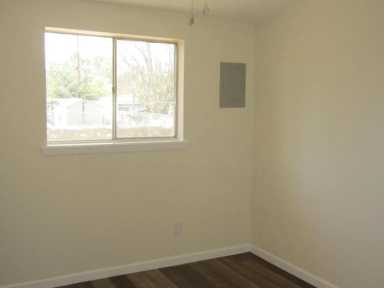 305 Corvena Way — Photo 42