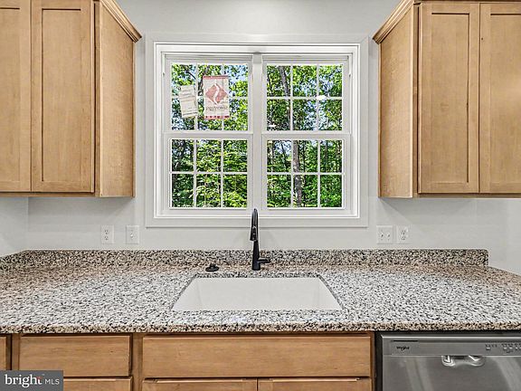 4th image of 19116 Camden Ln