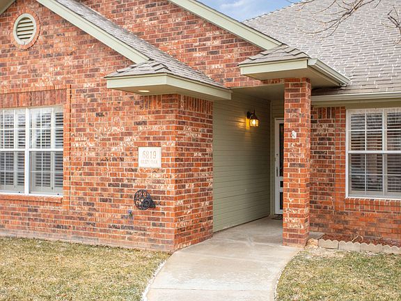 2nd image of 6819 Glenoak Ln