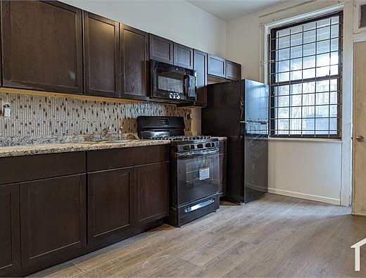 3rd image of 4939 S Vincennes Ave #1