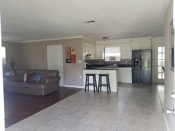 3rd image of 5117 Teakwood Dr