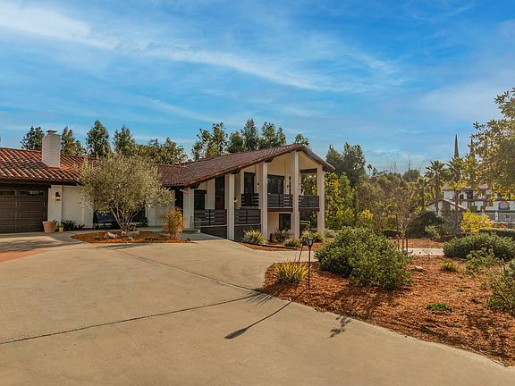 2nd image of 18535 Bernardo Trails Dr