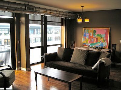2nd image of 1001 W 15th St #425
