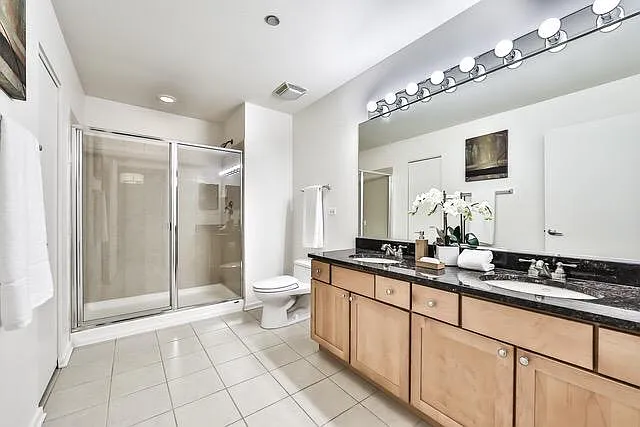 849 N Franklin St #608 — Photo 4