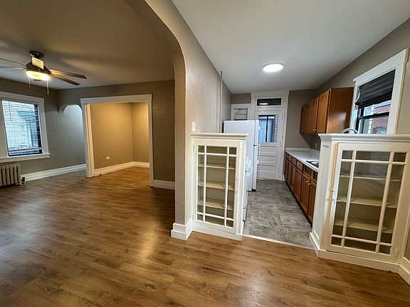 5th image of 2816 Broadway Ave APT I