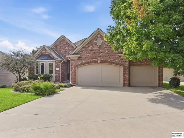 1364 S 181st Plz, Omaha, NE 68130
