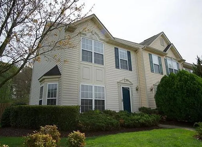 10715 Mountain Ash Dr — Photo 1