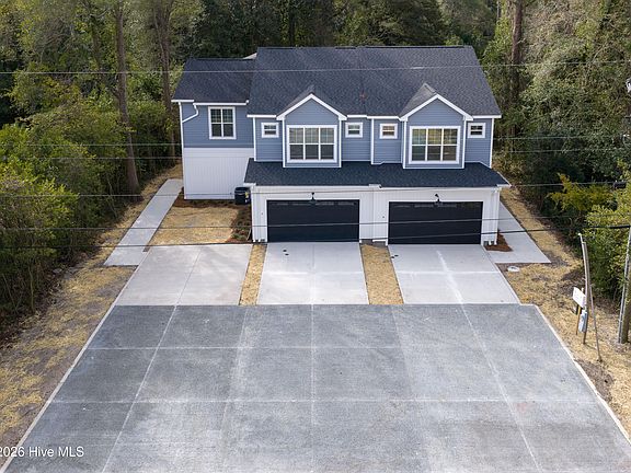 3rd image of 4926 Oleander Drive Unit C