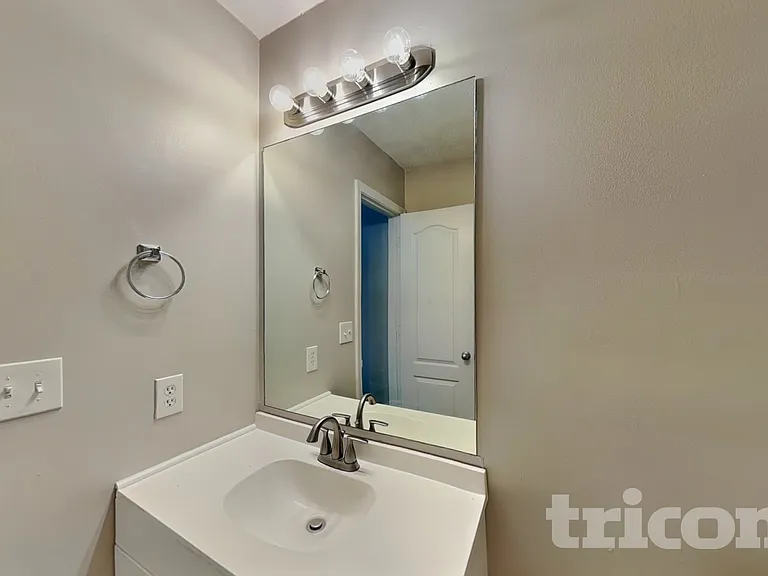 564 Brewer Dr — Photo 16