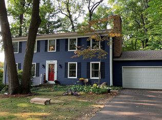 351 Horseshoe Ct, Plainwell, MI