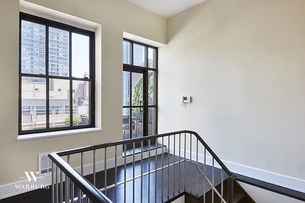 Rented by Warburg | media 35