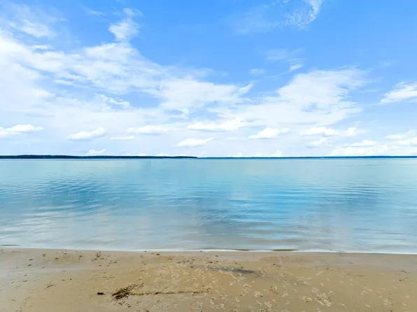 444 Lakewood Dr, Jasper, TX 75951