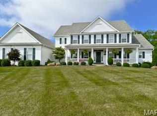 221 Camelot Dr, Weldon Spring, MO 63304