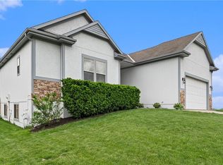 16019 Cedar St, Basehor, KS 66007