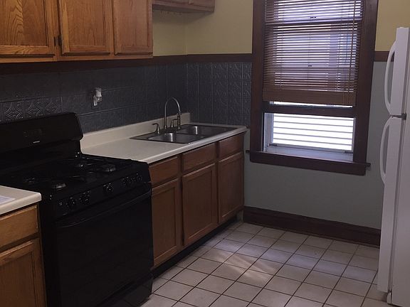 5th image of 209 Circle Ave #1